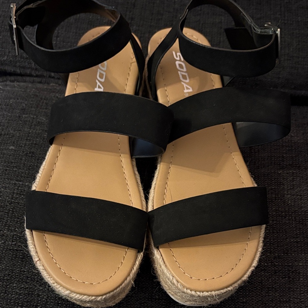 Soda Women's Black Espadrille Sandals